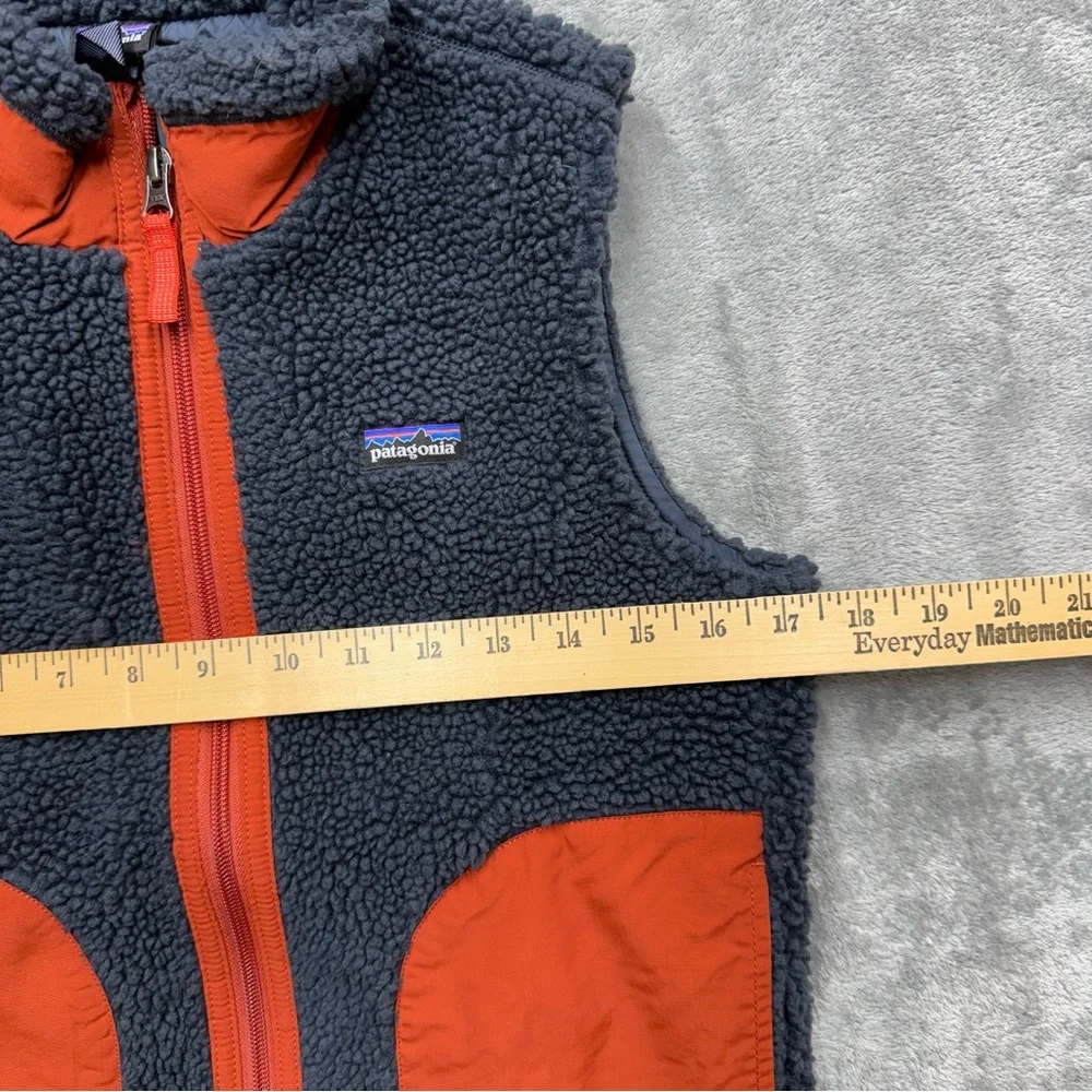 Patagonia‎ Charcoal and Rust Fleece Vest